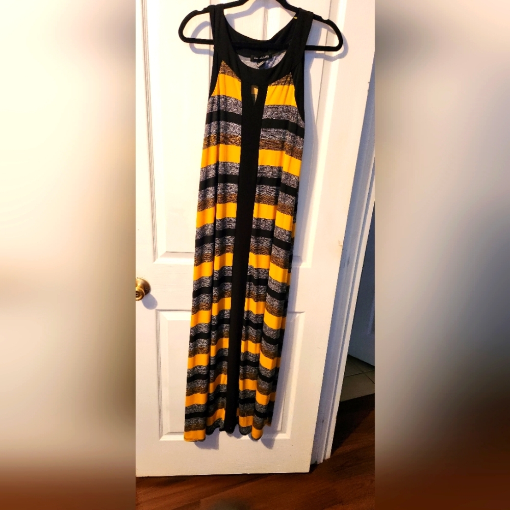 ElieMccarthy Women's striped key 🔑 hole Maxi 👗